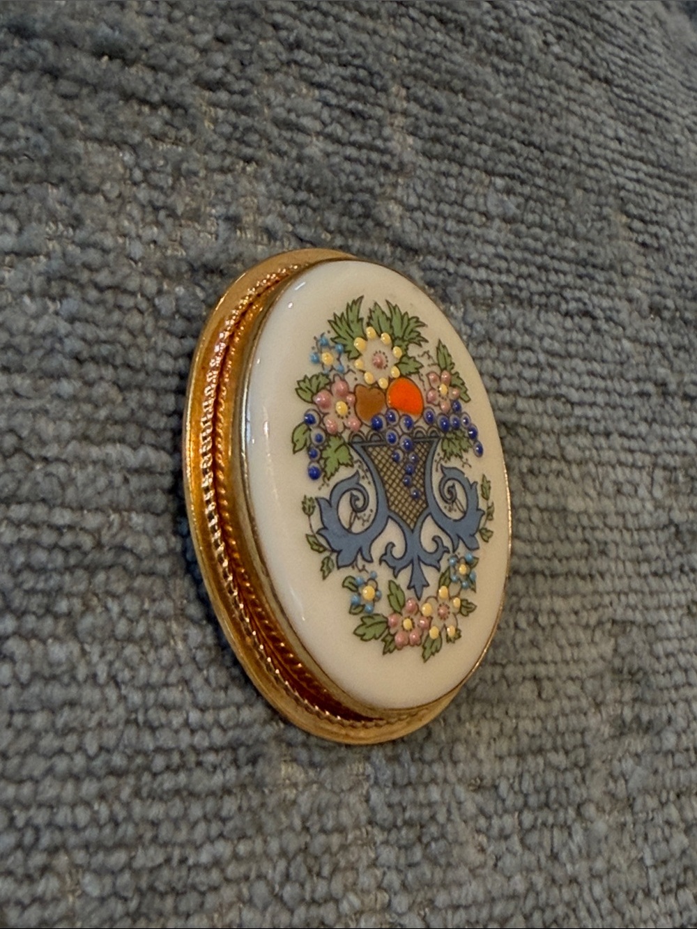 Lenox Porcelain Brooch Pin - Picture 3 of 6